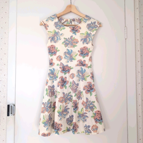 Aritzia Dresses & Skirts - 💖2/$15💖 Aritzia Talula Palmetto Fit and Flare Skater Mini Dress